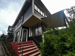 ÇEKMEKÖY REŞADİYE KÖYÜNDE SATILIK MÜSTAKİL BAHÇELİ VİLLA