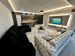 BEYKOZ HAVUZLU SATILIK VİLLA