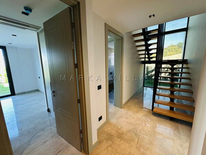 MUĞLA YALIKAVAKTA SİTE İÇİNDE DENİZ MANZARALI MODERN LÜKS SATILIK VİLLA