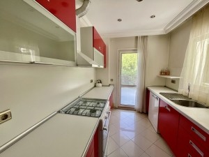 ACARKENT' DE BÜYÜK BAHÇELİ SATILIK VİLLA