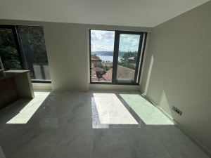 KAVACIK' TA BOĞAZ GÖREN YENİ YAPILMIŞ SATILIK VİLLA