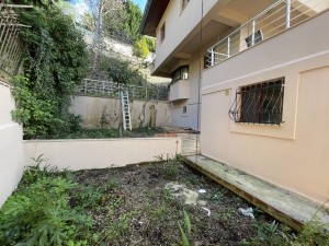 Acarkent'te Büyük Bahçeli Satılık B Tipi Villa