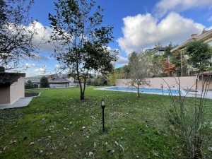 Acarkent'te Büyük Bahçeli Satılık B Tipi Villa