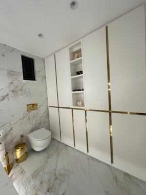 RİVA' DA SİTE İÇİNDE SATILIK YENİLENMİŞ VİLLA