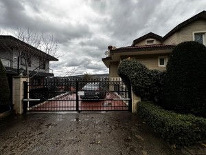 ACARKENT MV'DAN BR HAVUZLU BAHÇESİ BÜYÜK