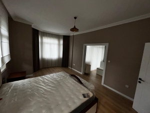 HİDİV EVLERİ SİTESİ SATILIK SIFIR YAPILI TRİPLEX VİLLA