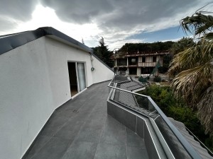 HİDİV EVLERİ SİTESİ SATILIK SIFIR YAPILI TRİPLEX VİLLA