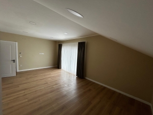 HİDİV EVLERİ SİTESİ SATILIK SIFIR YAPILI TRİPLEX VİLLA