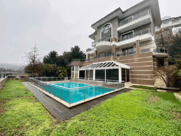 Havuzlu Büyük villa