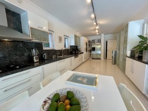 ACARKENT 'in SAKLI CENNETİNDE B TİPİ VİLLA..