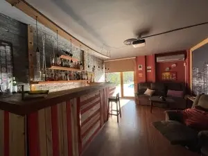 ACARKENT'DE BÜYÜK BAHÇELİ EŞYALI MÜSTAKİL SATILIK VİLLA