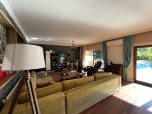 ACARKENT'DE BÜYÜK BAHÇELİ EŞYALI MÜSTAKİL KİRALIK VİLLA