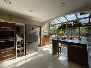 ACARKENT'DE BÜYÜK BAHÇELİ EŞYALI MÜSTAKİL SATILIK VİLLA