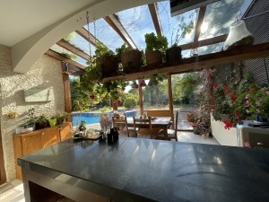 ACARKENT'DE BÜYÜK BAHÇELİ EŞYALI MÜSTAKİL KİRALIK VİLLA