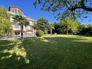 ACARKENT'DE BÜYÜK BAHÇELİ EŞYALI MÜSTAKİL KİRALIK VİLLA