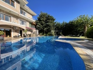 ACARKENT'DE BÜYÜK BAHÇELİ EŞYALI MÜSTAKİL KİRALIK VİLLA