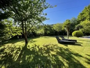 ACARKENT'DE BÜYÜK BAHÇELİ EŞYALI MÜSTAKİL SATILIK VİLLA