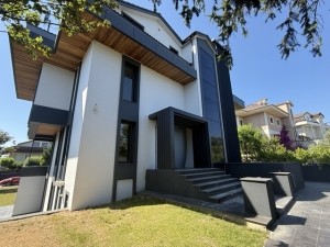 ACARKENT'TE MODERN ULTRALÜKS SATILIK VİLLA