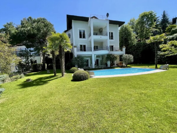 Havuzlu Villa