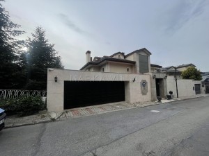 ACARKENT' DE DÜZ GİRİŞLİ SATILIK B TİPİ VİLLA