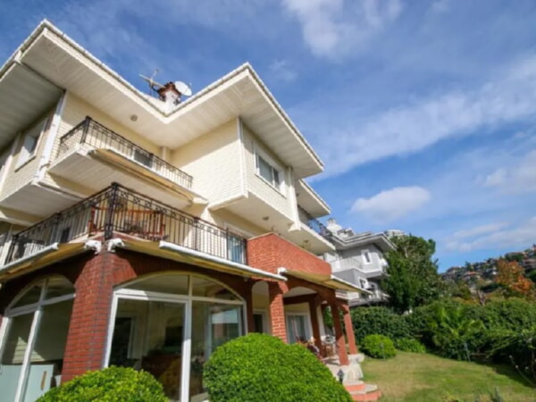 Tuğla işleme detaylı villa