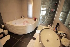 Acarkent'te Büyük Bahçeli Satılık C Tipi Villa 3071