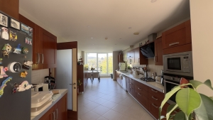 Acarkent'te Koru içinde Havuzlu 7+2 Villa