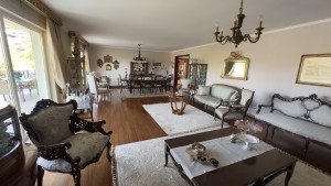 Acarkent'te Koru içinde Havuzlu 7+2 Villa