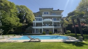Acarkent'te Koru içinde Havuzlu 7+2 Villa